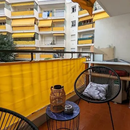 Appartement Studio Climatise Proche Commodites Et Parking