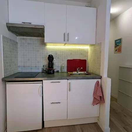 Studio Climatise Proche Commodites Et Parking Apartment Le Cannet
